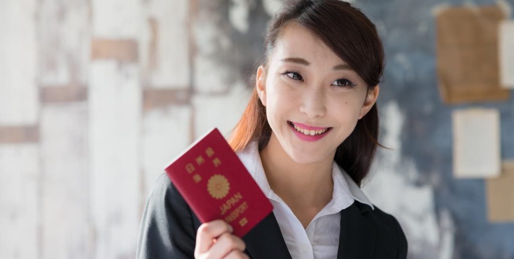 外国人とパスポート